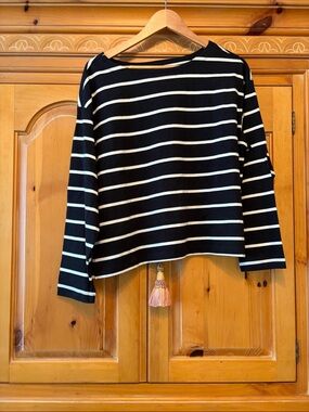 Old Navy Black and White Striped Long Sleeve Shirt